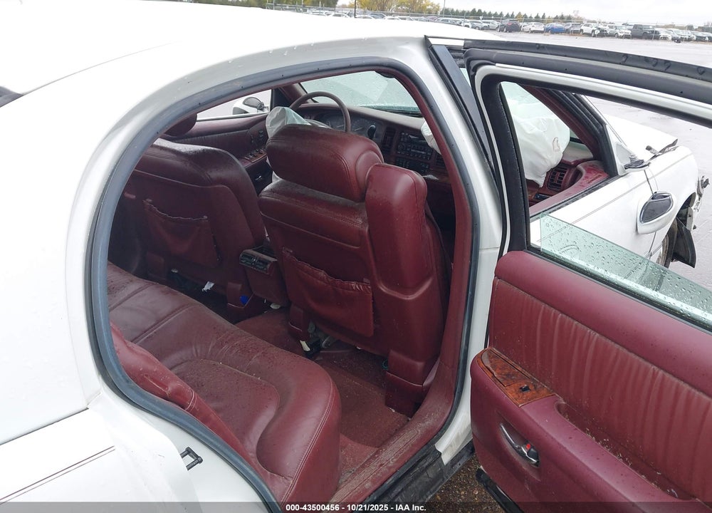 1998 BUICK PARK AVENUE VIN: 1G4CW52K6W4614555