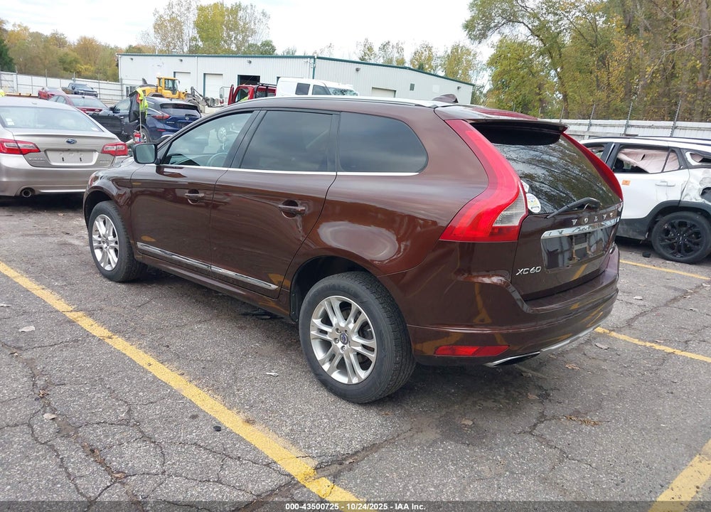 2015 VOLVO XC60 VIN: YV4612RKXF2632215