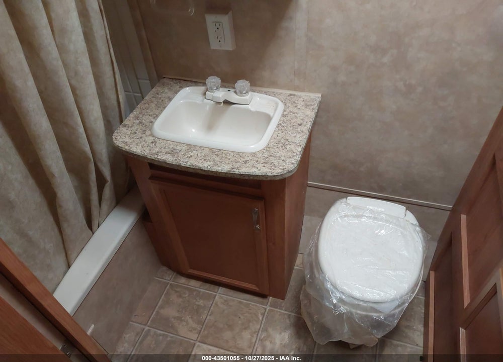 2009 JAYCO JAY FLIGHT 22FB VIN: 1UJBJ02L2918E0409