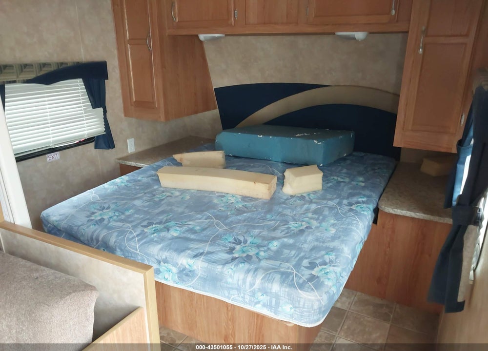 2009 JAYCO JAY FLIGHT 22FB VIN: 1UJBJ02L2918E0409