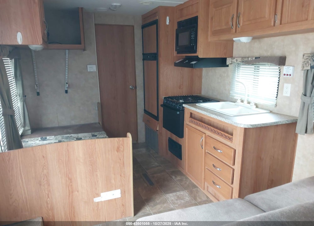 2009 JAYCO JAY FLIGHT 22FB VIN: 1UJBJ02L2918E0409