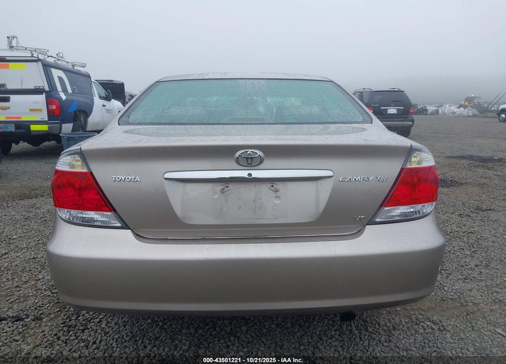 2005 TOYOTA CAMRY XLE V6 VIN: 4T1BF30K15U089678