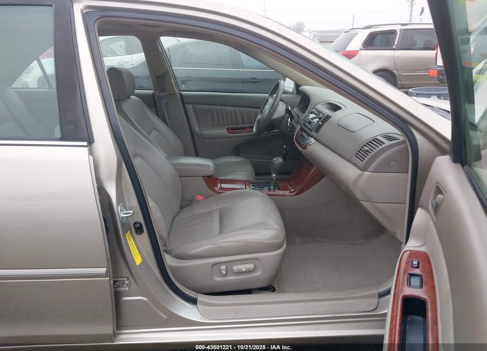 2005 TOYOTA CAMRY XLE V6 VIN: 4T1BF30K15U089678