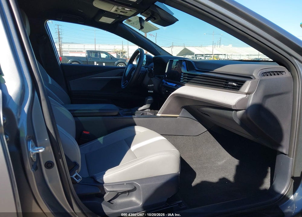 2025 TOYOTA CAMRY SE VIN: 4T1DAACK1SU570355