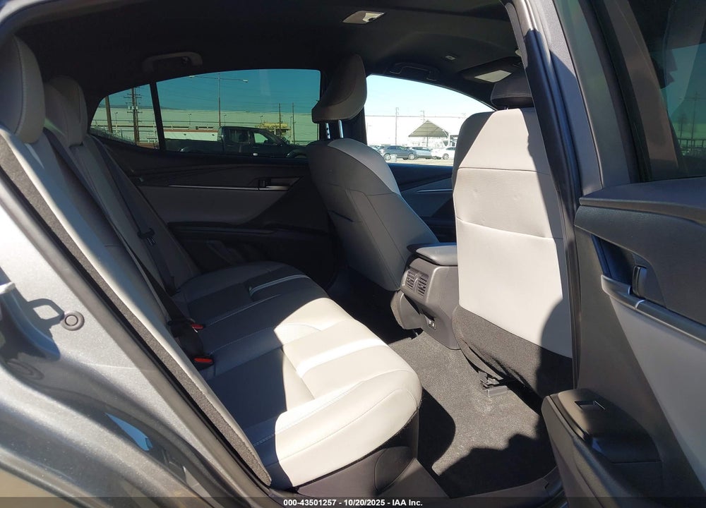2025 TOYOTA CAMRY SE VIN: 4T1DAACK1SU570355
