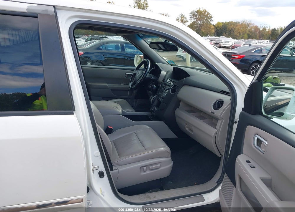 2012 HONDA PILOT TOURING VIN: 5FNYF4H96CB050113