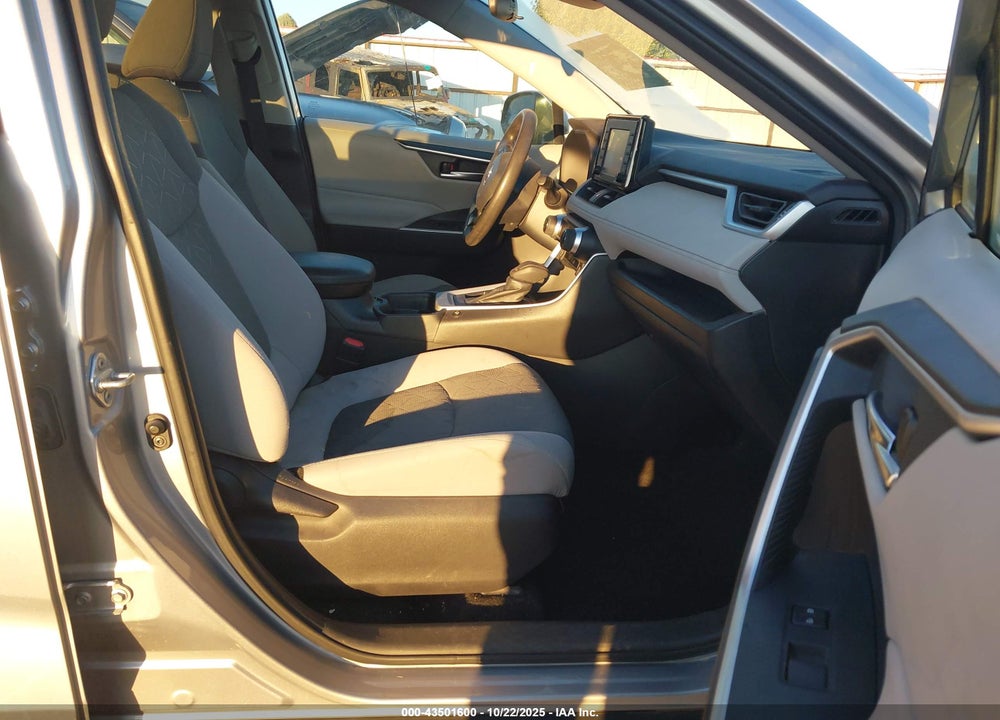 2020 TOYOTA RAV4 VIN: 2T3P1RFV5LC093361