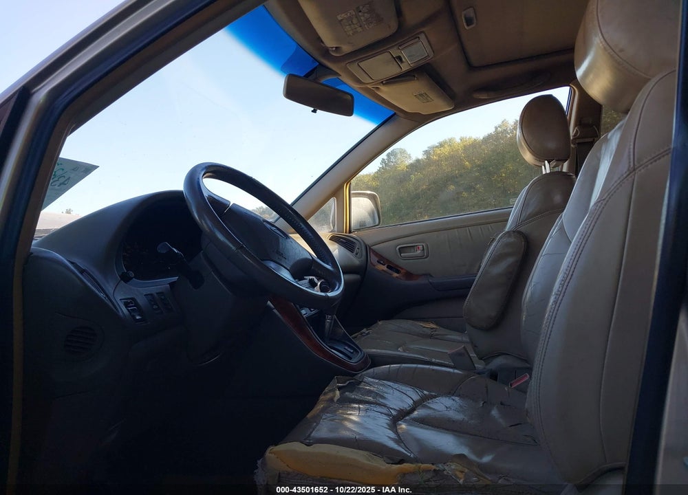 2000 LEXUS RX 300 VIN: JT6HF10U0Y0123228