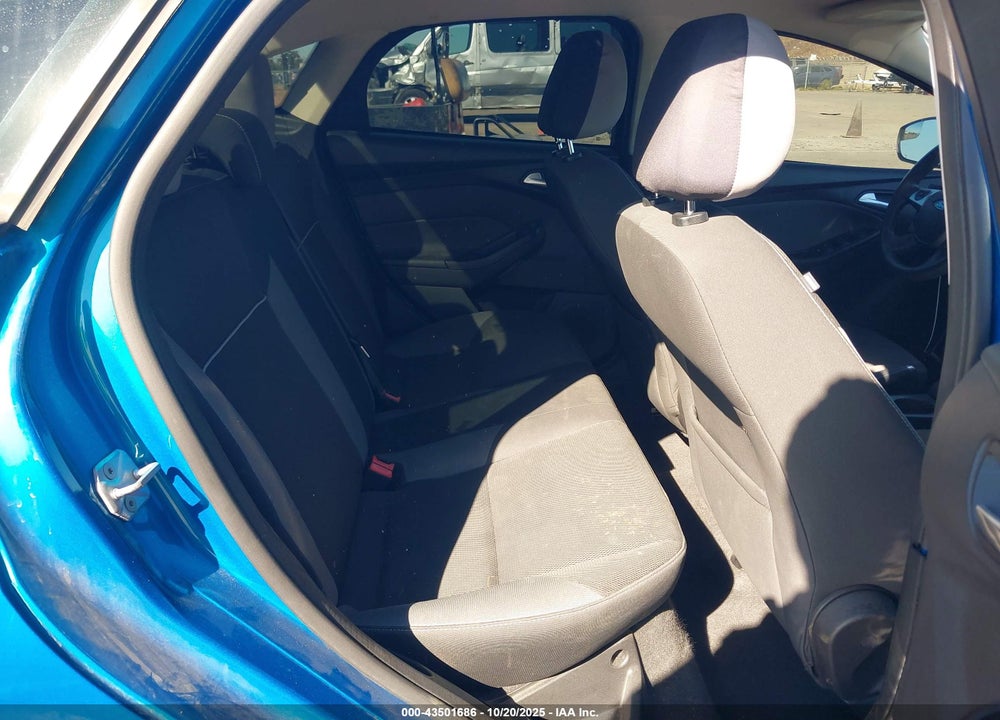 2014 FORD FOCUS SE VIN: 1FADP3F22EL111913