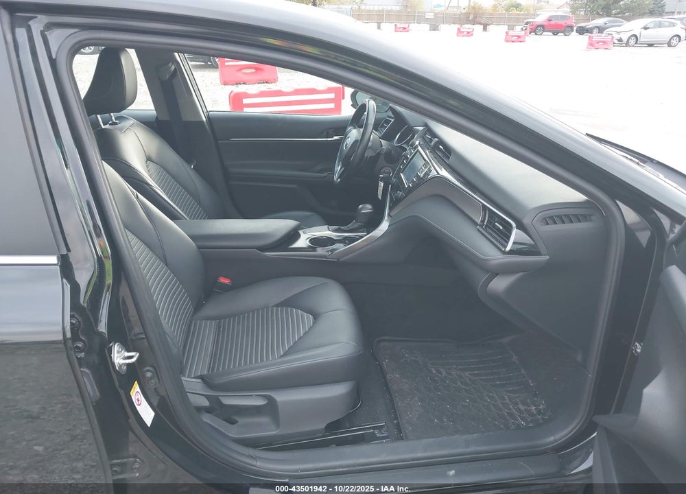 2019 TOYOTA CAMRY VIN: 4T1B11HK5KU161680