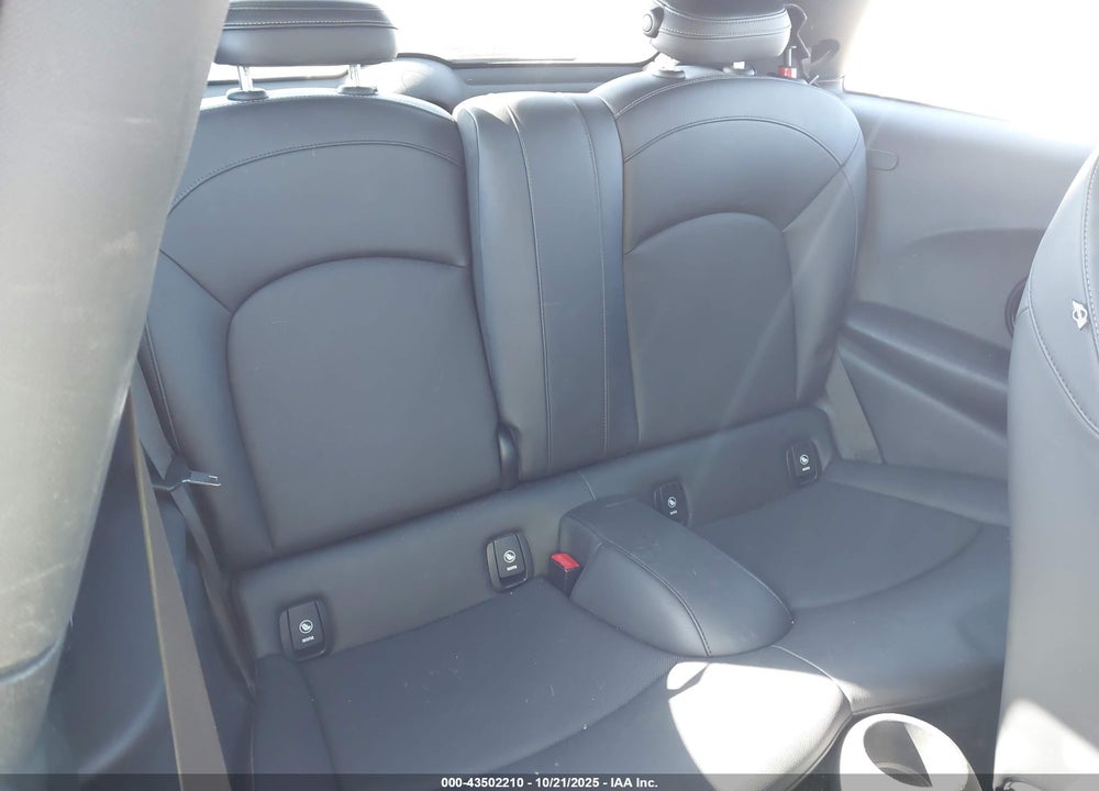 2014 MINI HARDTOP COOPER VIN: WMWXM5C57ET730255