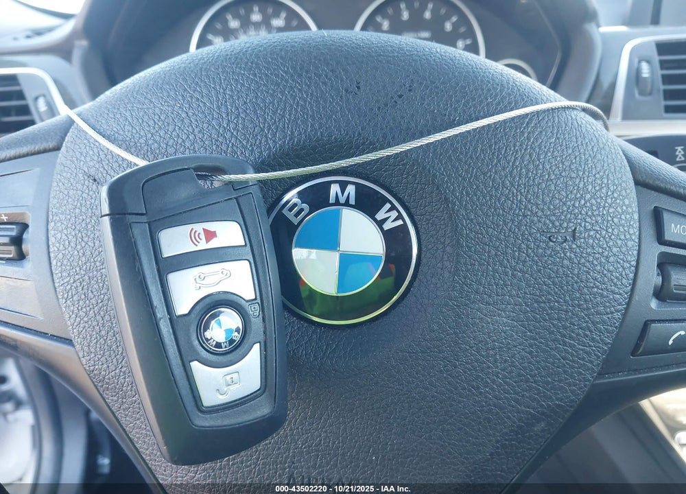 2017 BMW 3 SERIES VIN: WBA8A9C37HK864051