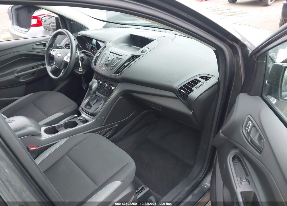 2016 FORD ESCAPE S VIN: 1FMCU0F76GUB70187