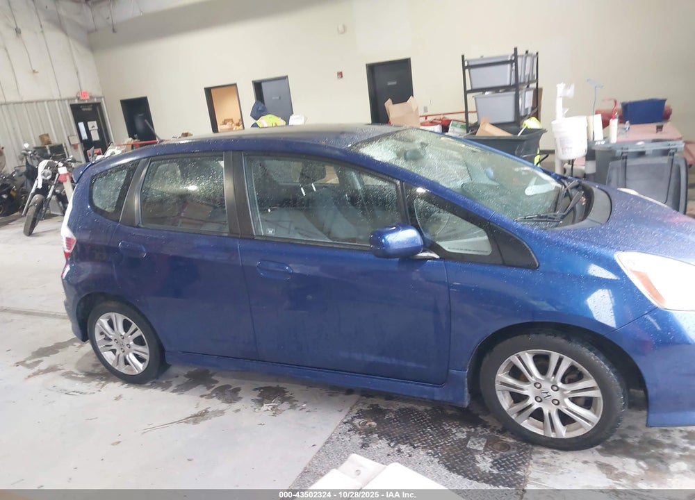 2010 HONDA FIT SPORT VIN: JHMGE8H4XAC021670