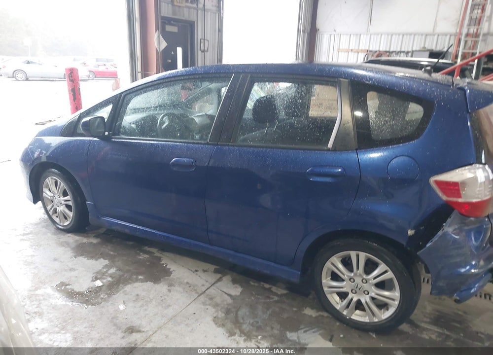2010 HONDA FIT SPORT VIN: JHMGE8H4XAC021670