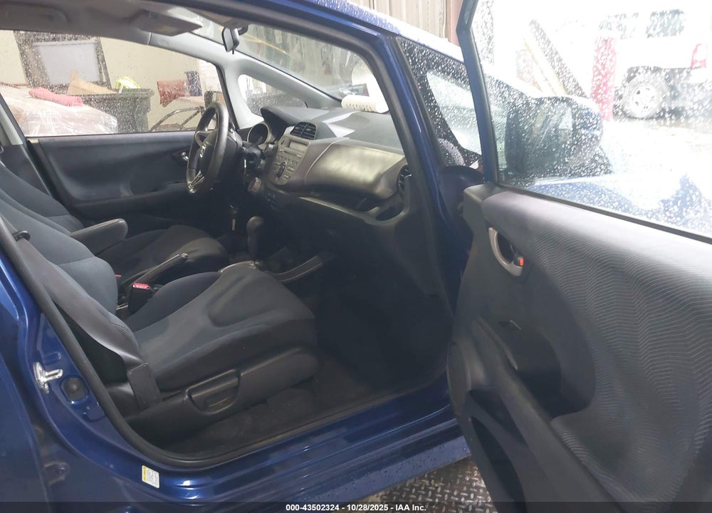2010 HONDA FIT SPORT VIN: JHMGE8H4XAC021670