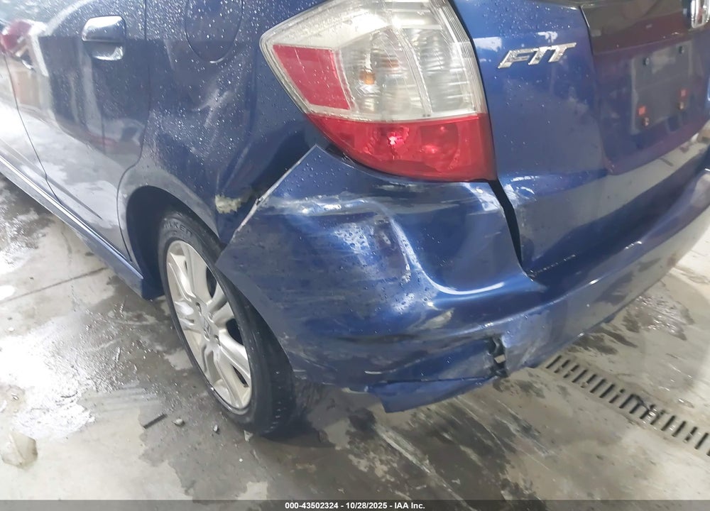 2010 HONDA FIT SPORT VIN: JHMGE8H4XAC021670
