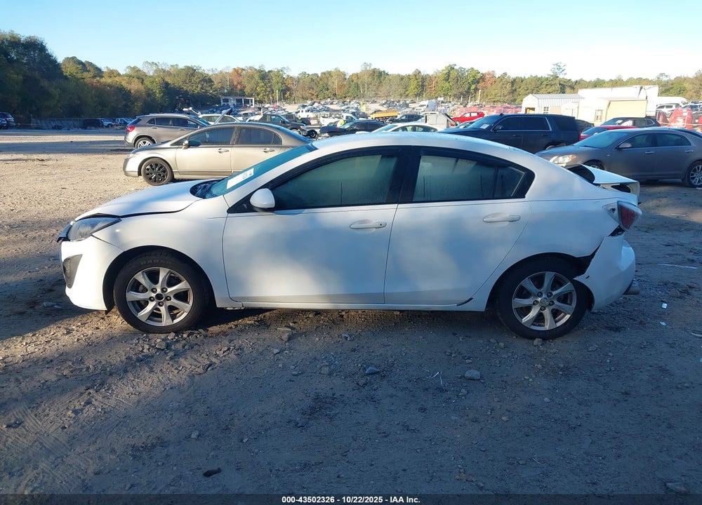 2011 MAZDA 3 I TOURING VIN: JM1BL1VF4B1498803