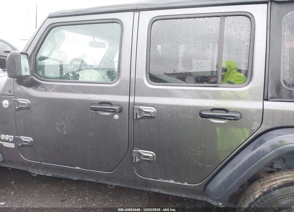 2018 JEEP WRANGLER UNLIMITED SPORT 4X4 VIN: 1C4HJXDN8JW179630