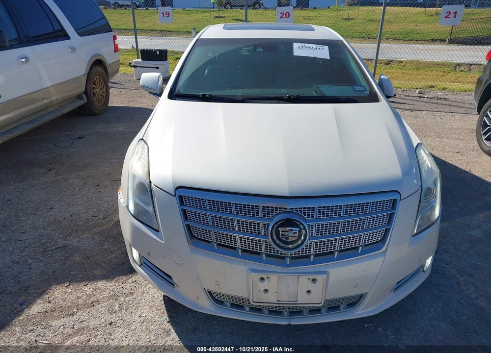 2013 CADILLAC XTS PLATINUM VIN: 2G61V5S32D9170675