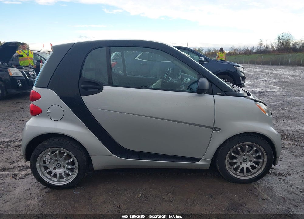 2012 SMART FORTWO PASSION VIN: WMEEJ3BA7CK564376