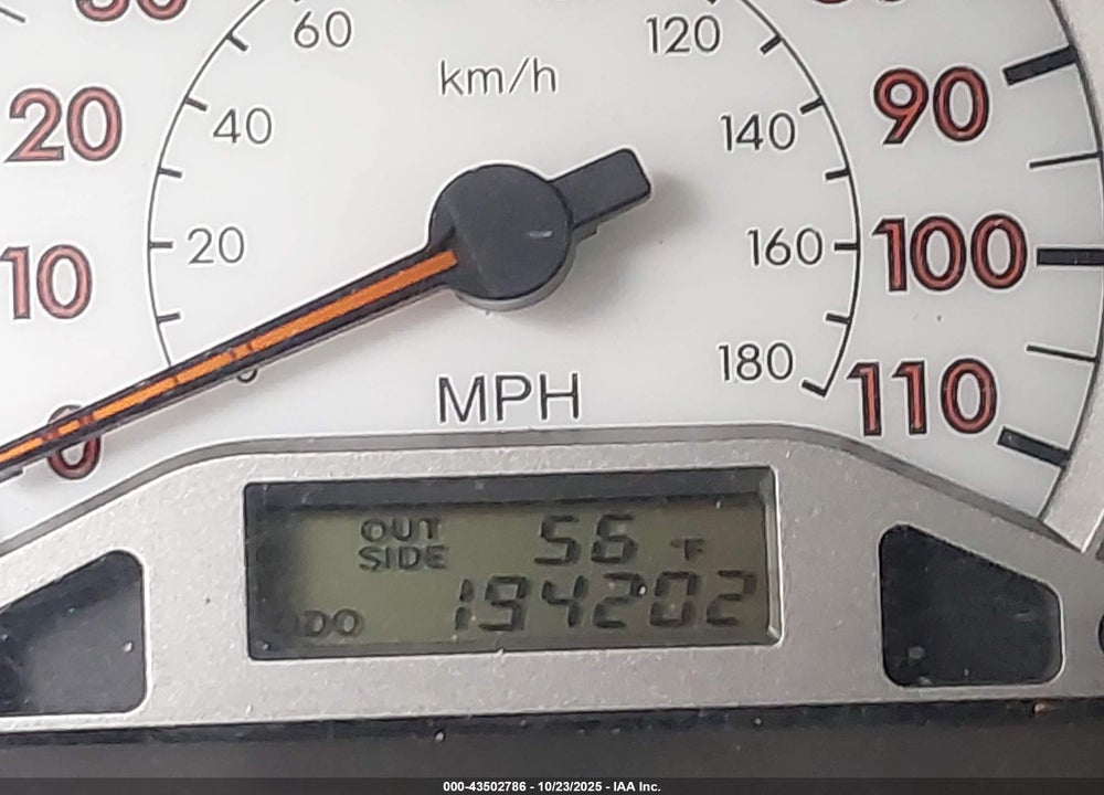 2005 TOYOTA COROLLA VIN: 2T1BR32E35C360725