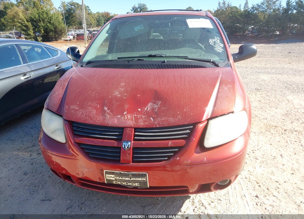 2005 DODGE GRAND CARAVAN SXT VIN: 2D4GP44L05R345647