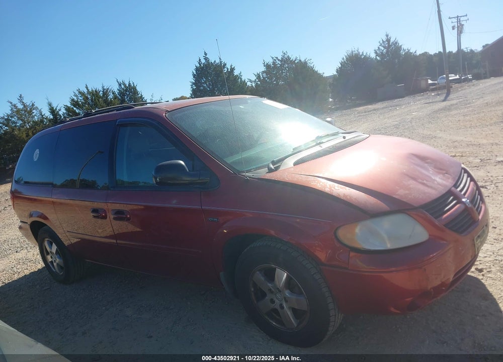 2005 DODGE GRAND CARAVAN SXT VIN: 2D4GP44L05R345647