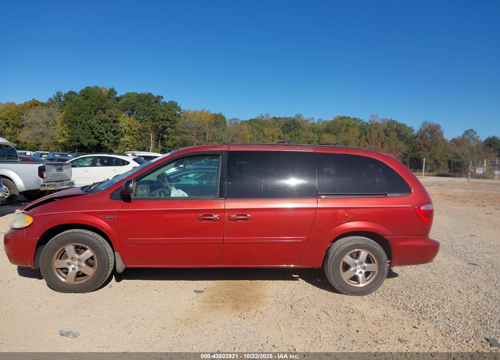 2005 DODGE GRAND CARAVAN SXT VIN: 2D4GP44L05R345647