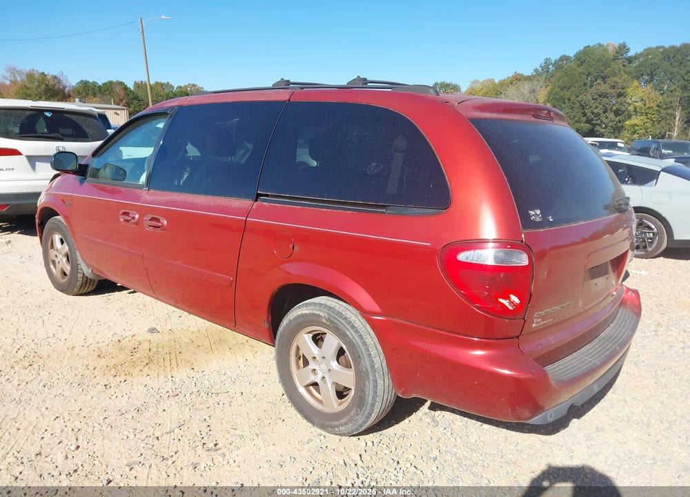 2005 DODGE GRAND CARAVAN SXT VIN: 2D4GP44L05R345647