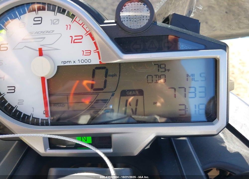 2017 BMW S 1000 VIN: WB10D6201HZ762049