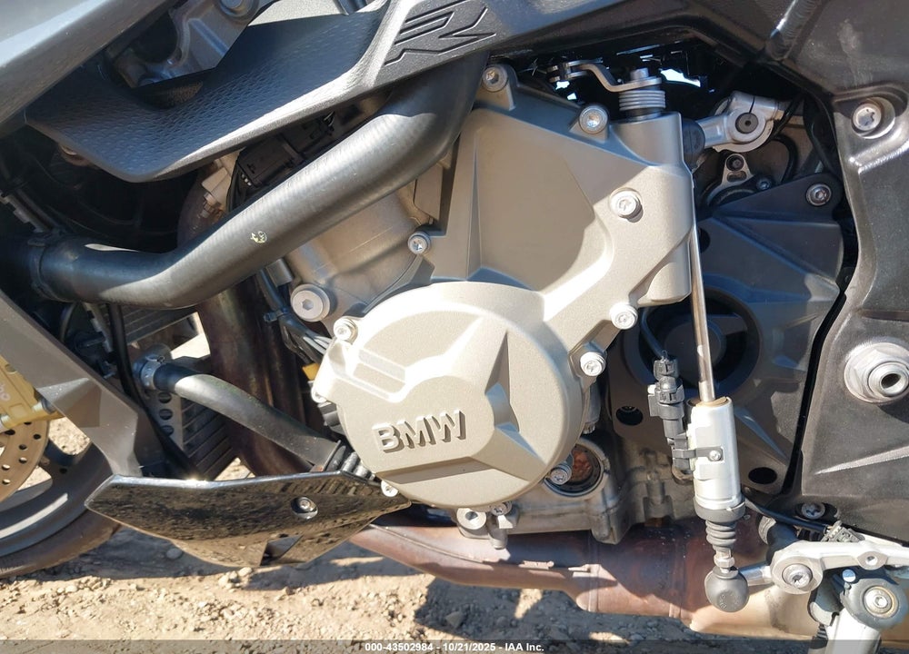 2017 BMW S 1000 VIN: WB10D6201HZ762049