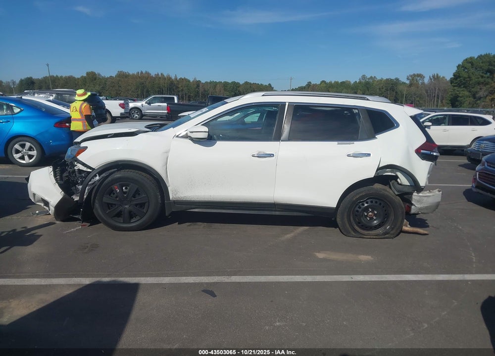 2017 NISSAN ROGUE S VIN: JN8AT2MV5HW005737