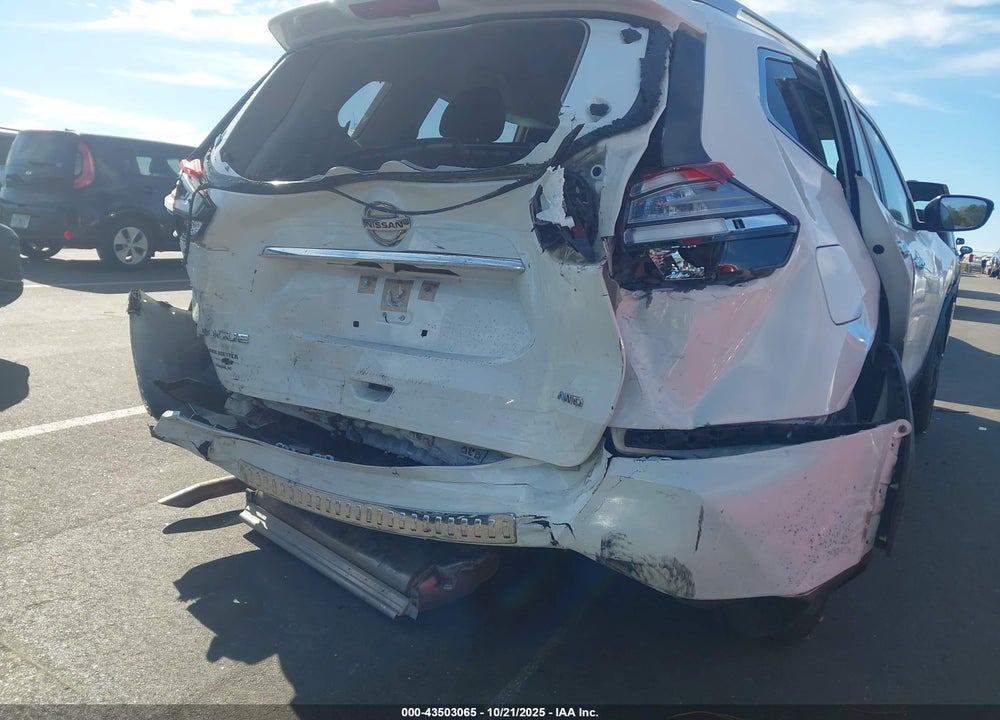 2017 NISSAN ROGUE S VIN: JN8AT2MV5HW005737