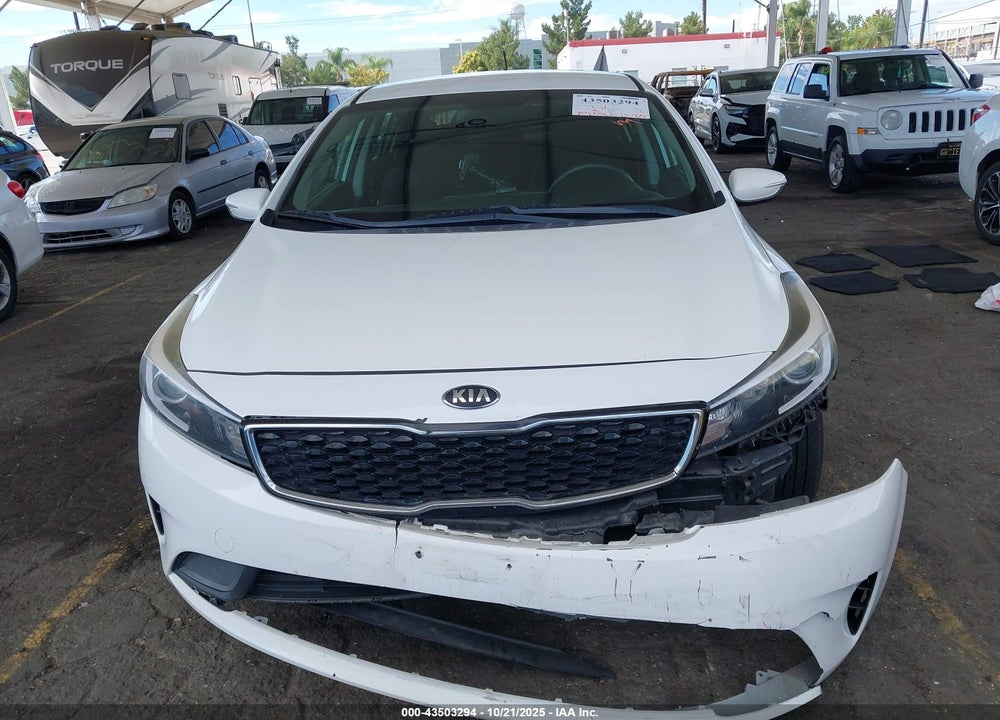 2017 KIA FORTE LX VIN: KNAFK5A88H5705579