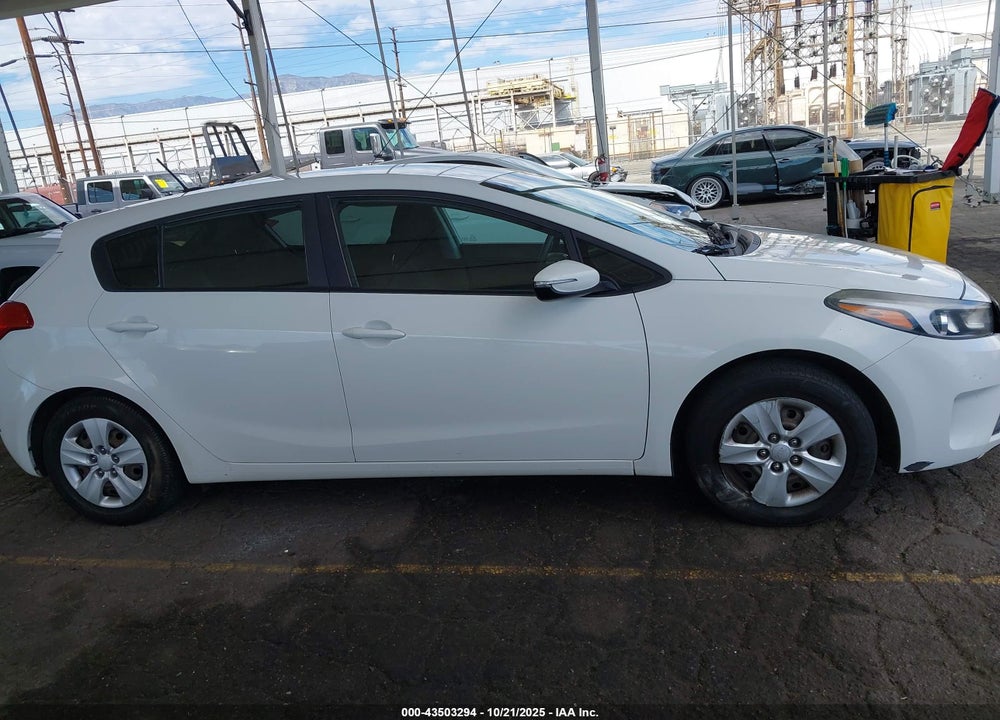 2017 KIA FORTE LX VIN: KNAFK5A88H5705579