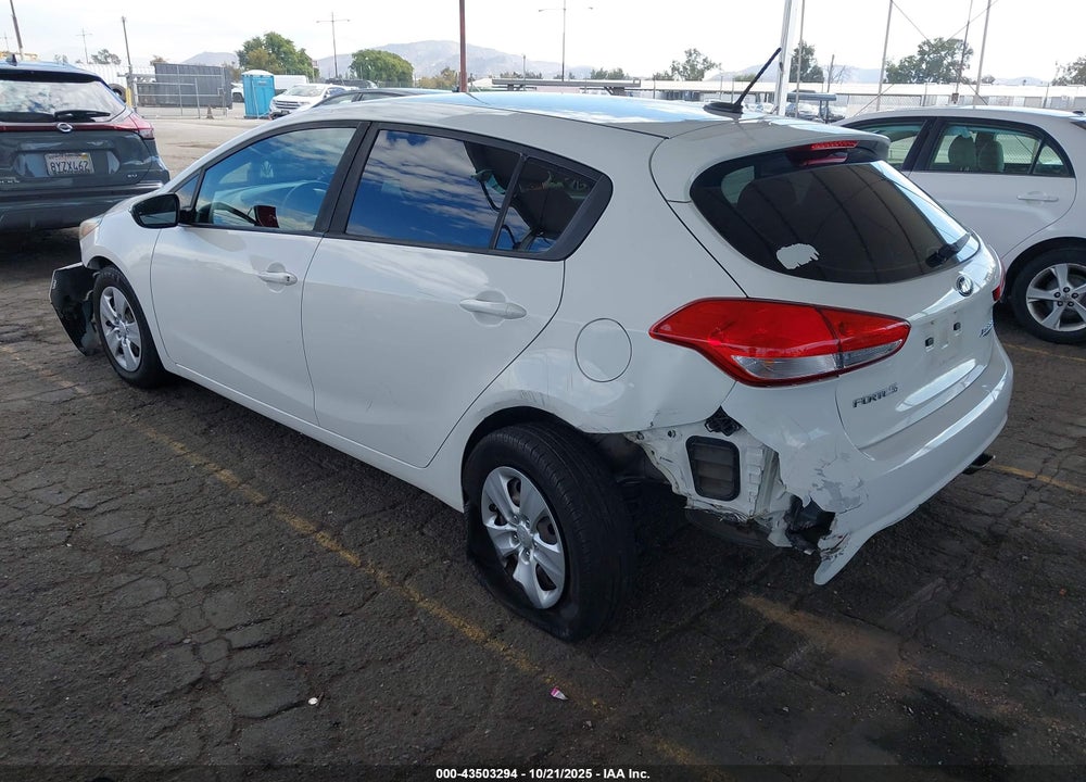 2017 KIA FORTE LX VIN: KNAFK5A88H5705579