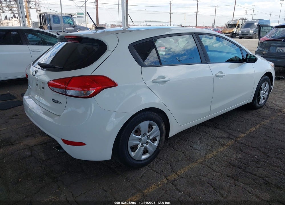 2017 KIA FORTE LX VIN: KNAFK5A88H5705579