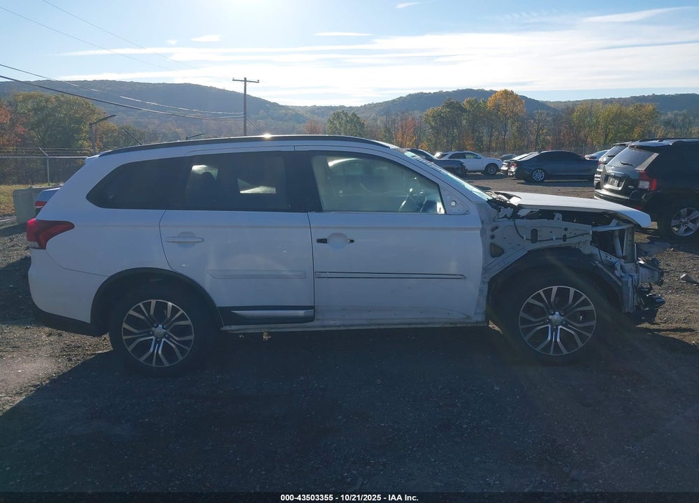 2016 MITSUBISHI OUTLANDER SEL VIN: JA4AZ3A30GZ037327