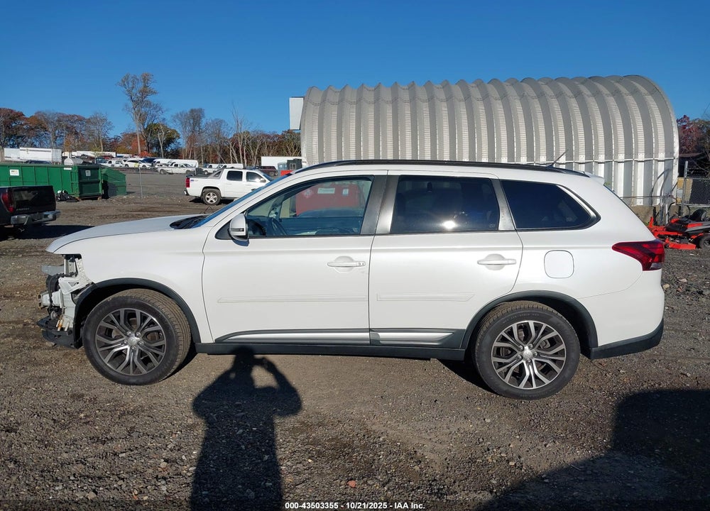 2016 MITSUBISHI OUTLANDER SEL VIN: JA4AZ3A30GZ037327