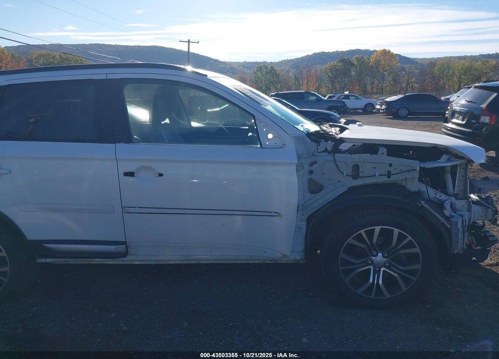 2016 MITSUBISHI OUTLANDER SEL VIN: JA4AZ3A30GZ037327