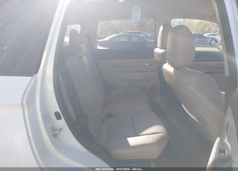 2016 MITSUBISHI OUTLANDER SEL VIN: JA4AZ3A30GZ037327