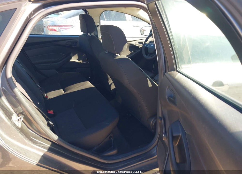 2018 FORD FOCUS S VIN: 1FADP3E21JL235134
