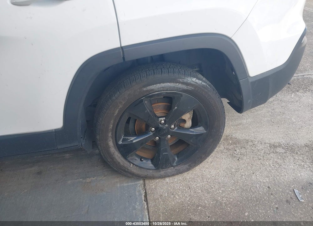 2019 JEEP CHEROKEE ALTITUDE FWD VIN: 1C4PJLLB8KD373017