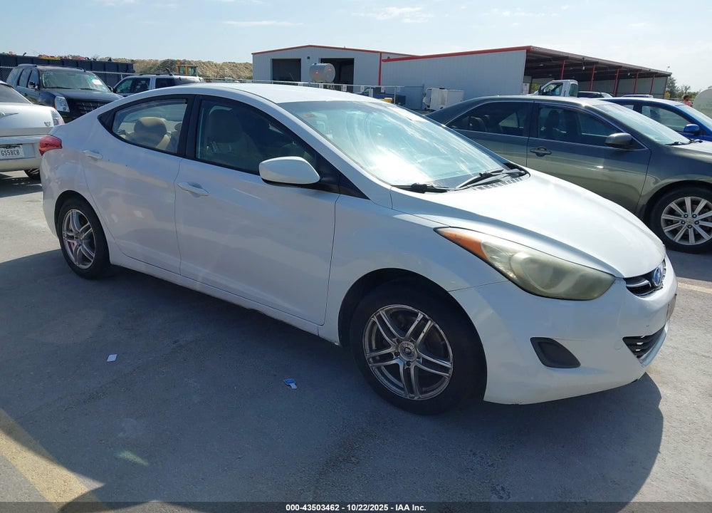 2011 HYUNDAI ELANTRA VIN: 5NPDH4AE5BH028572