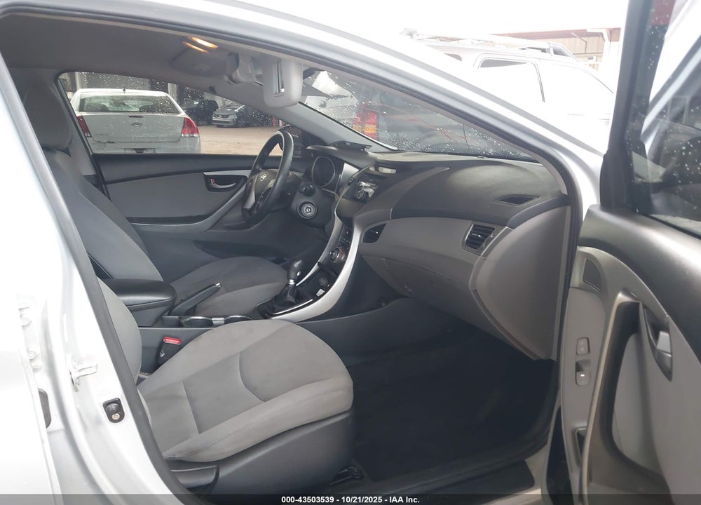 2013 HYUNDAI ELANTRA VIN: KMHDH4AE0DU001395