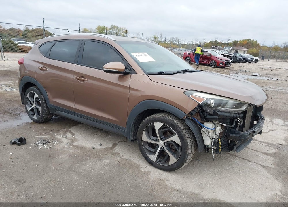 2016 HYUNDAI TUCSON SPORT VIN: KM8J33A26GU204250