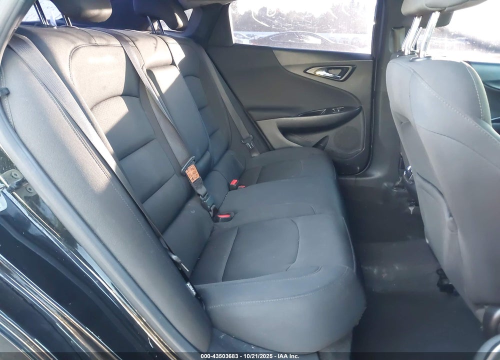 2016 CHEVROLET MALIBU VIN: 1G1ZE5ST8GF306408