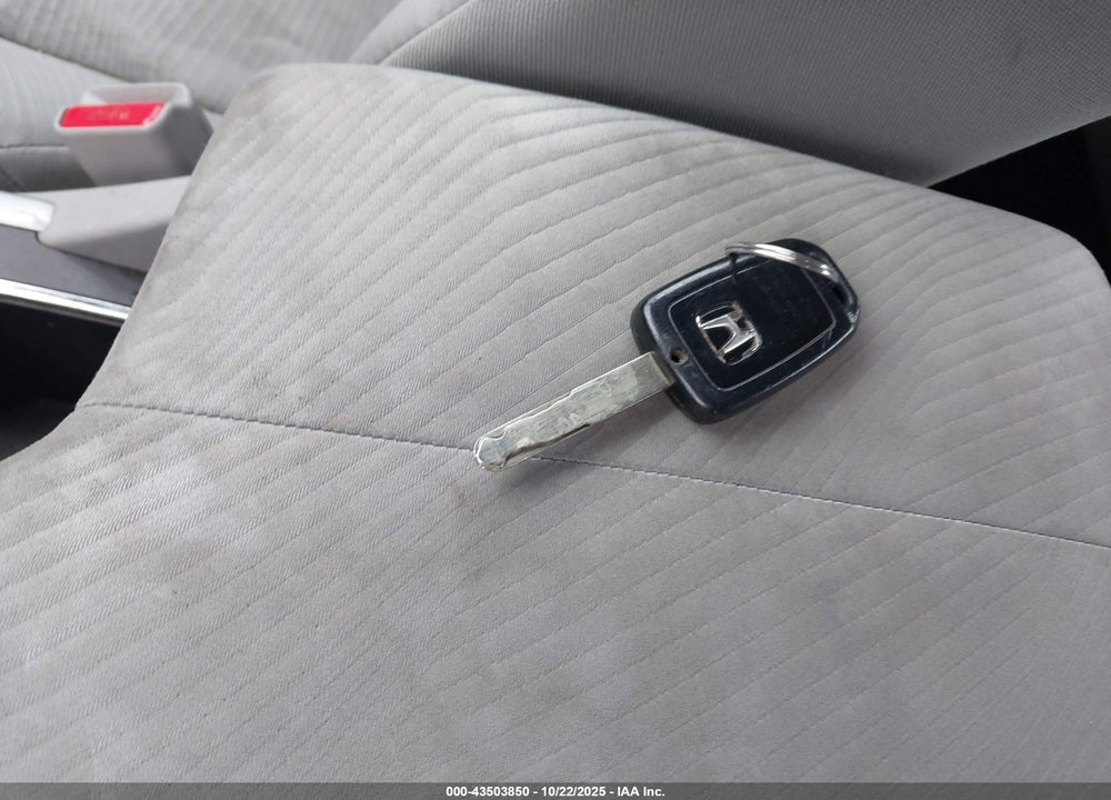 2015 HONDA ACCORD LX VIN: 1HGCR2F34FA043311