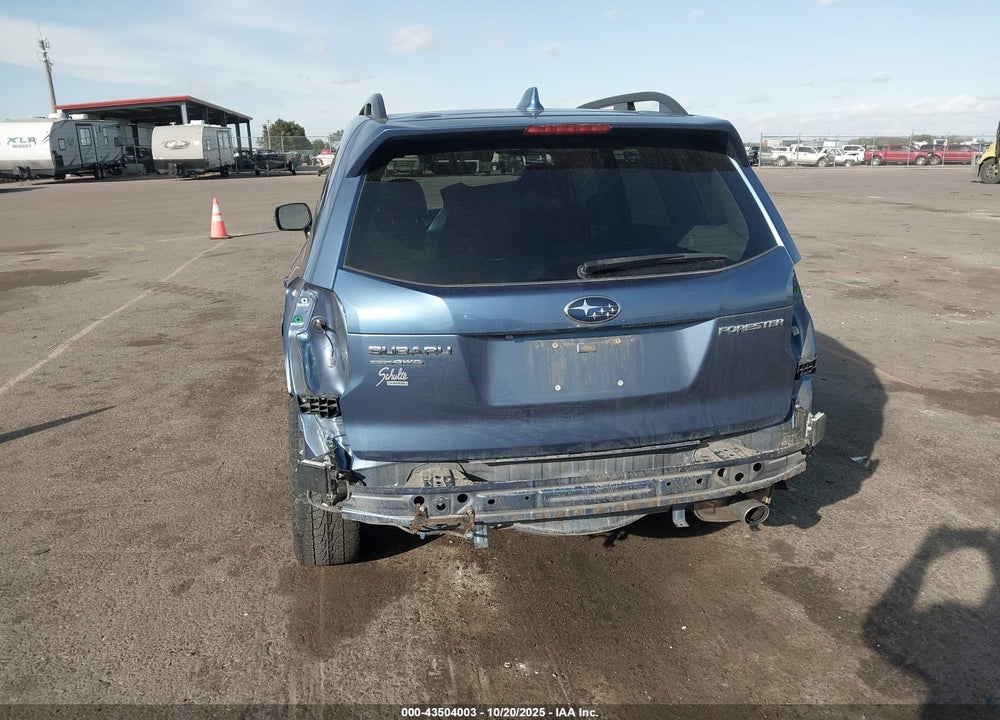 2018 SUBARU FORESTER VIN: JF2SJAWC8JH505799